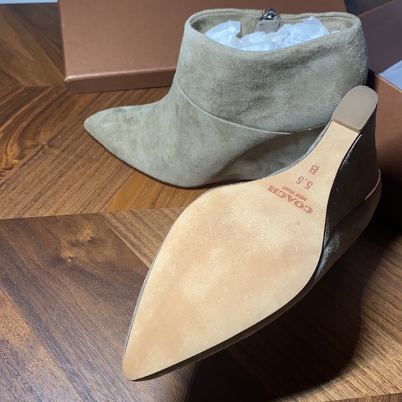 COACH Oakdale Bootie in Slate, Leather Pointed Ankle Booties Shoes. Size: 5.5 - Picture 10 of 14